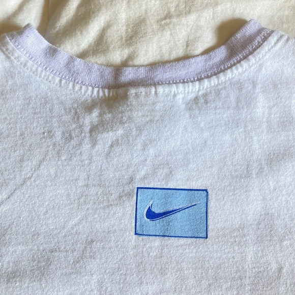 Vintage Nike TShirt L Spell Out Puff Print Glitter Logo Center Swoosh USA Y2K 99 - Picture 8 of 14